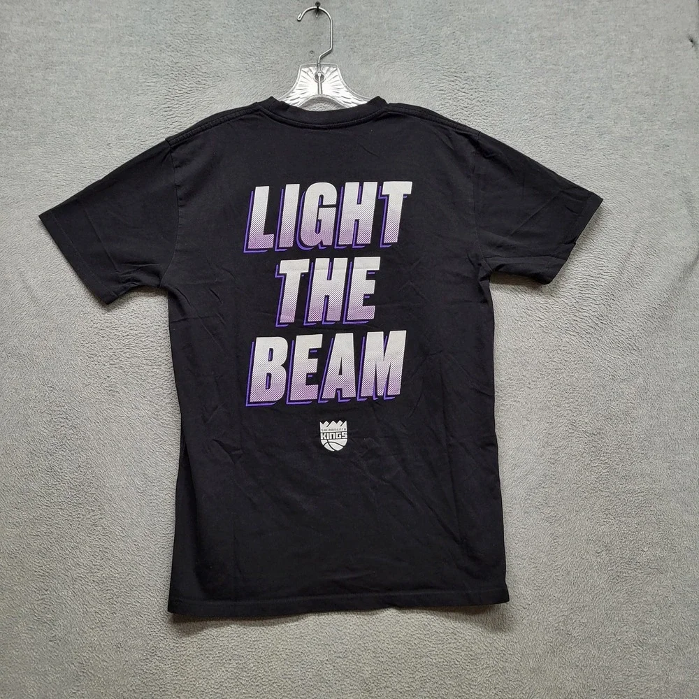Sacramento Kings Men Shirt M Black Fanatics Graphic Print Light‎ The Beam